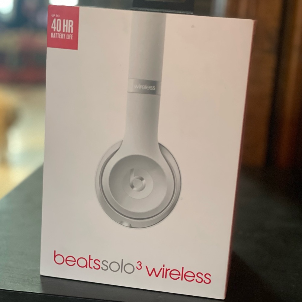 Beats Solo 3 Wireless headphones. New w/box, opened to look at them. Not used.